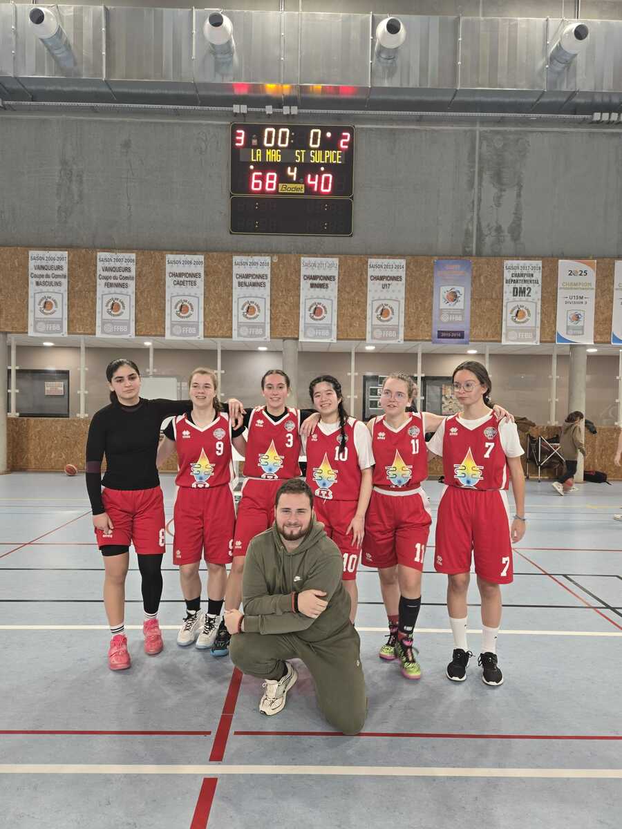 LA MAG Equipe U18 F - SAINT-SULPICE BASKET